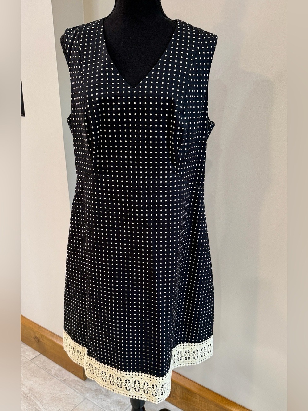 Julie Brown NYC black polka dot sleeveless shift with lace hem size 12
